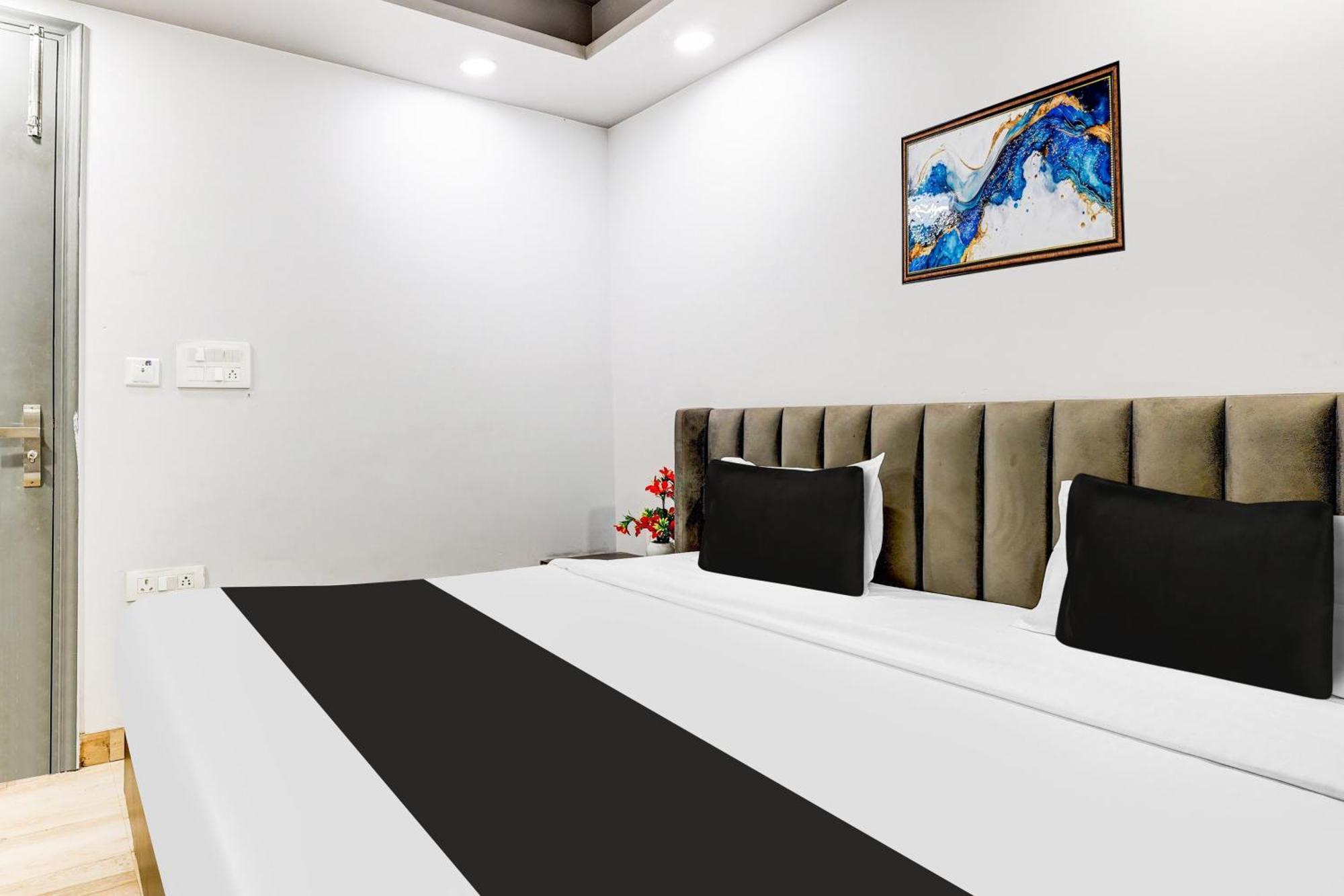 Hotel Super Collection O Shalimar Bagh Delhi  Exterior foto